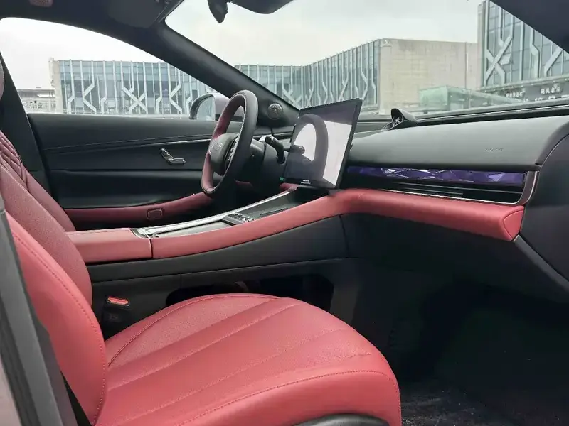 2025 Exeed Exlantix ES с пробегом 21 000 км