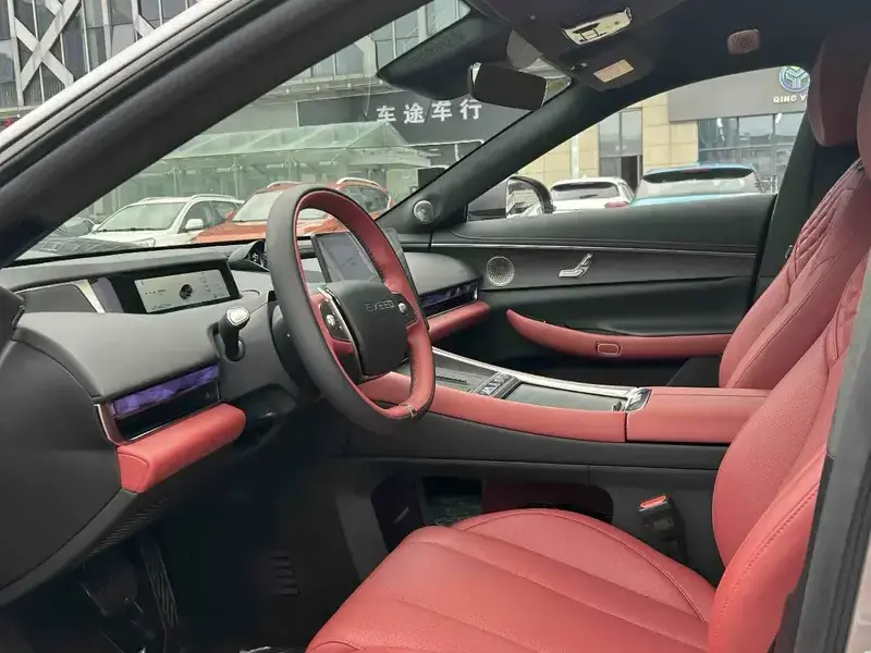 2025 Exeed Exlantix ES с пробегом 21 000 км