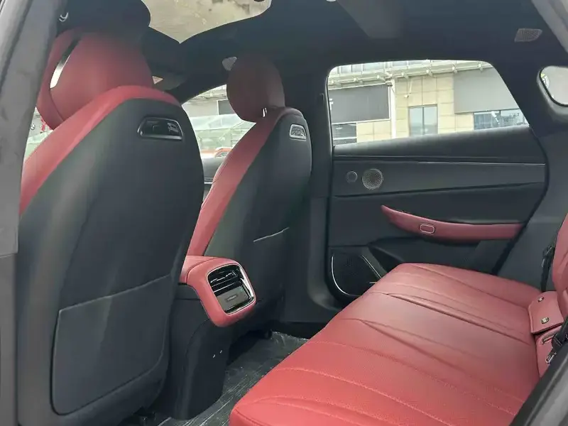 2025 Exeed Exlantix ES с пробегом 21 000 км