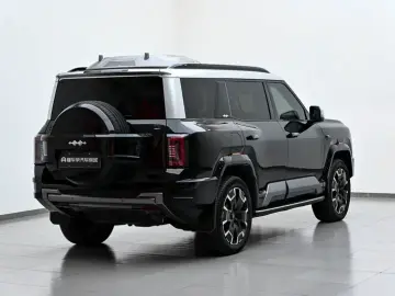 2025 BYD FangChengBao Leopard 8 с пробегом 16 900 км