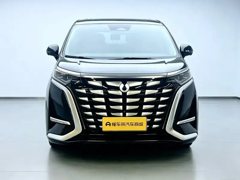 2022 Denza D9 с пробегом 51 800 км
