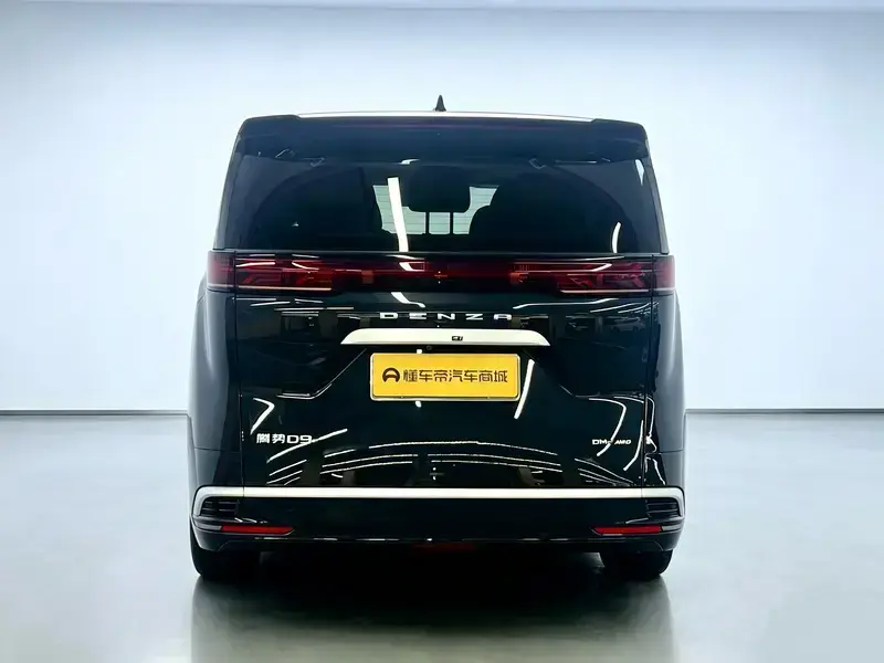 2022 Denza D9 с пробегом 51 800 км
