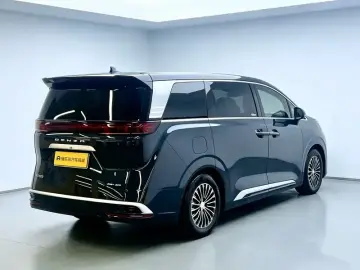 2022 Denza D9 с пробегом 51 800 км