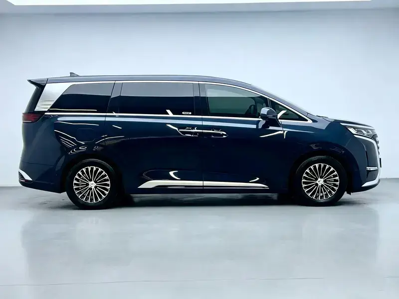 2022 Denza D9 с пробегом 51 800 км