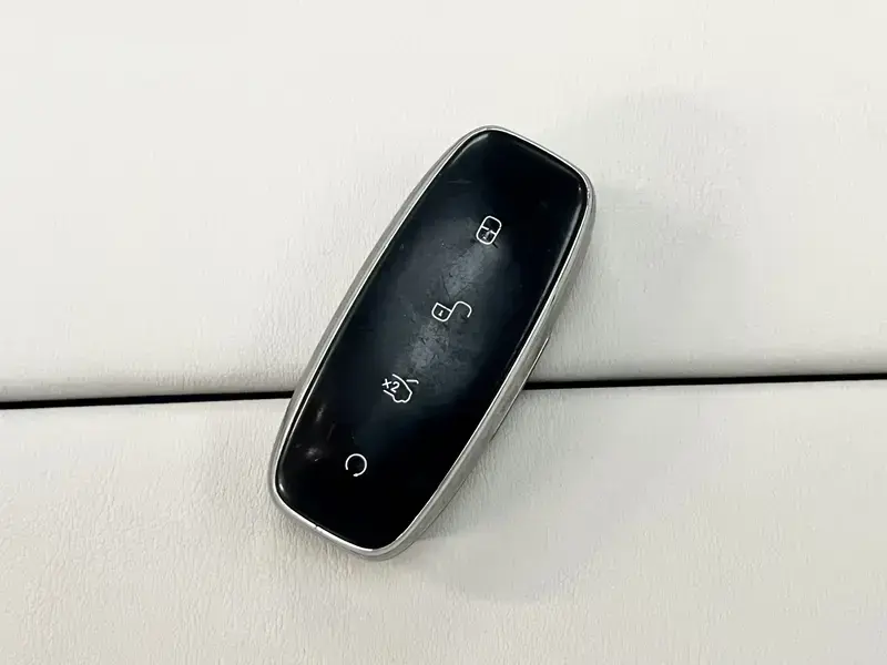 2022 Denza D9 с пробегом 51 800 км