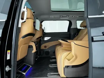2022 Denza D9 с пробегом 41 000 км