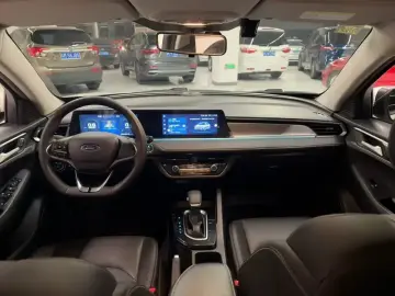 2021 Ford Escort с пробегом 104 000 км