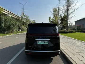 2024 Denza D9 с пробегом 46 200 км
