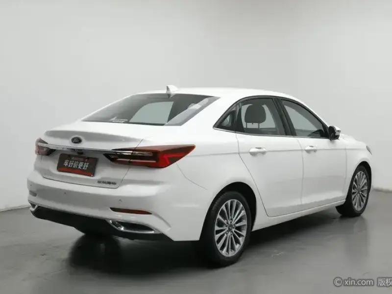 2021 Ford Escort с пробегом 47 500 км