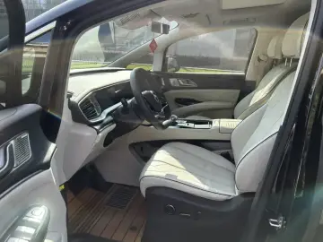 2024 Denza D9 с пробегом 46 200 км