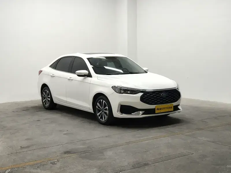 2021 Ford Escort с пробегом 68 800 км