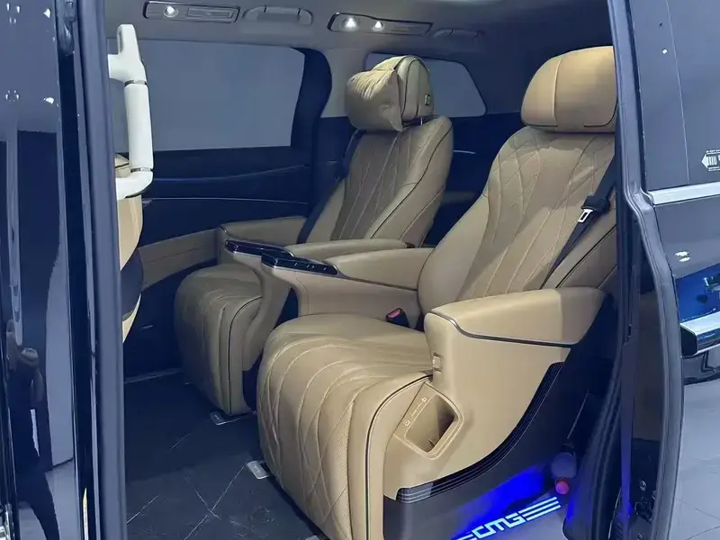 2024 Denza D9 с пробегом 73 500 км