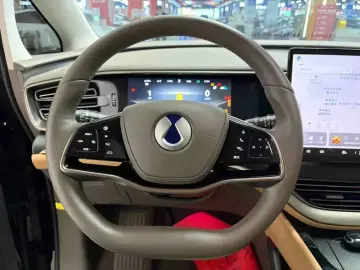 2024 Denza D9 с пробегом 53 000 км