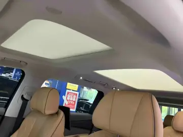 2024 Denza D9 с пробегом 53 000 км