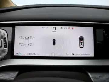 2025 Denza D9 с пробегом 5 000 км