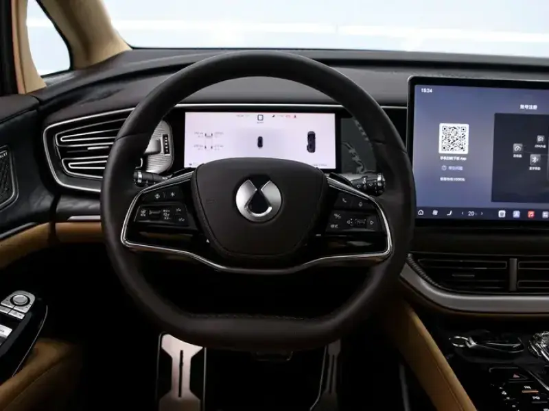 2025 Denza D9 с пробегом 5 000 км