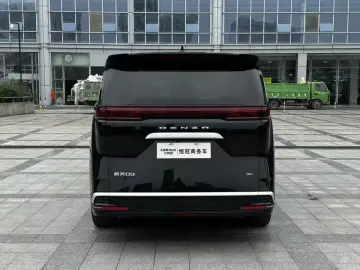 2024 Denza D9 с пробегом 48 000 км