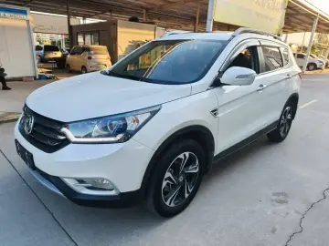Dongfeng AX7