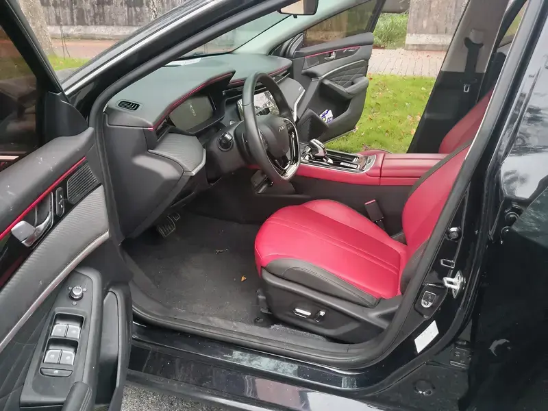 2021 Dongfeng Aeolus Yixuan Max с пробегом 42 800 км