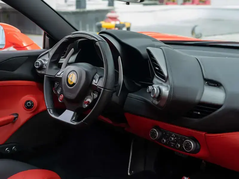 2015 Ferrari 488 с пробегом 24 300 км