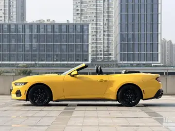 2024 Ford Mustang с пробегом 13 000 км