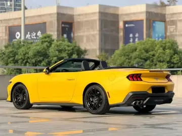 2024 Ford Mustang с пробегом 13 000 км