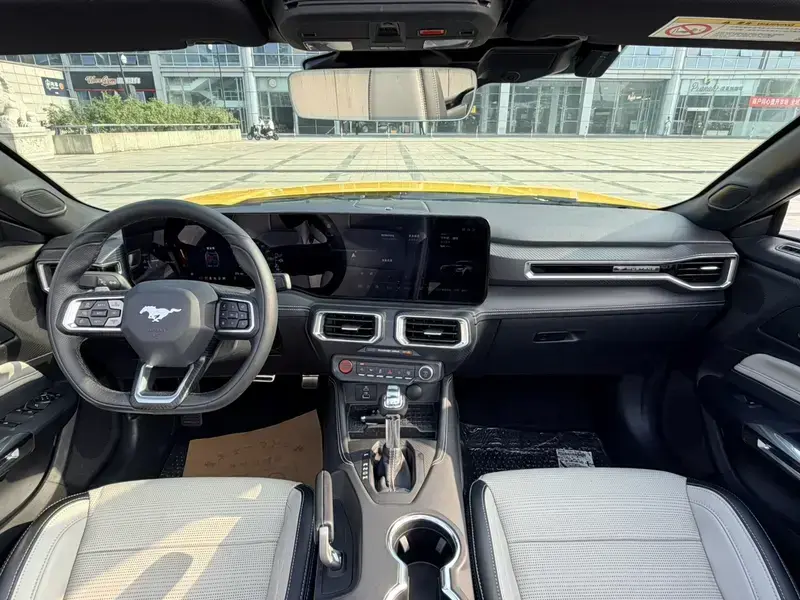 2024 Ford Mustang с пробегом 13 000 км