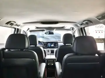 2023 GAC Trumpchi M8 с пробегом 69 000 км