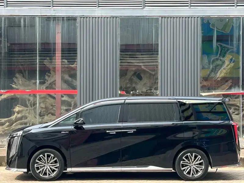 2024 GAC Trumpchi M8 с пробегом 15 000 км