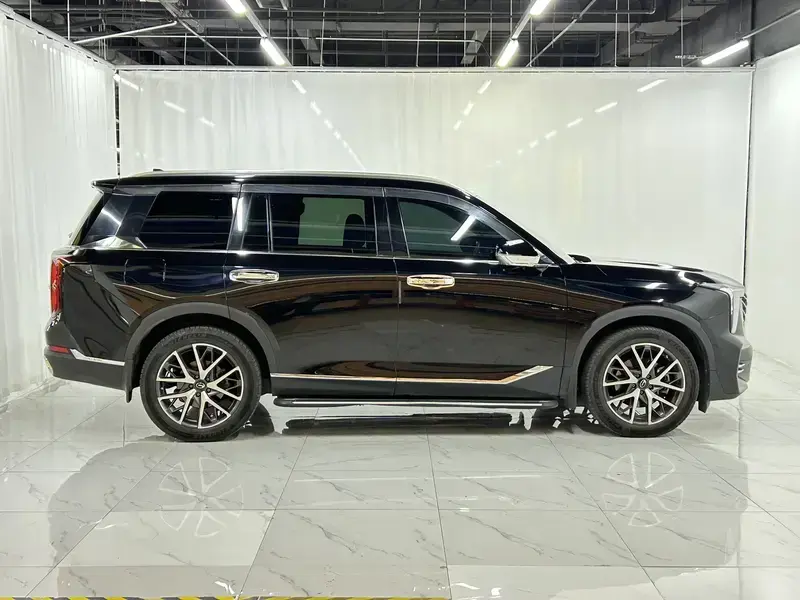 2022 GAC Trumpchi GS8 с пробегом 91 800 км