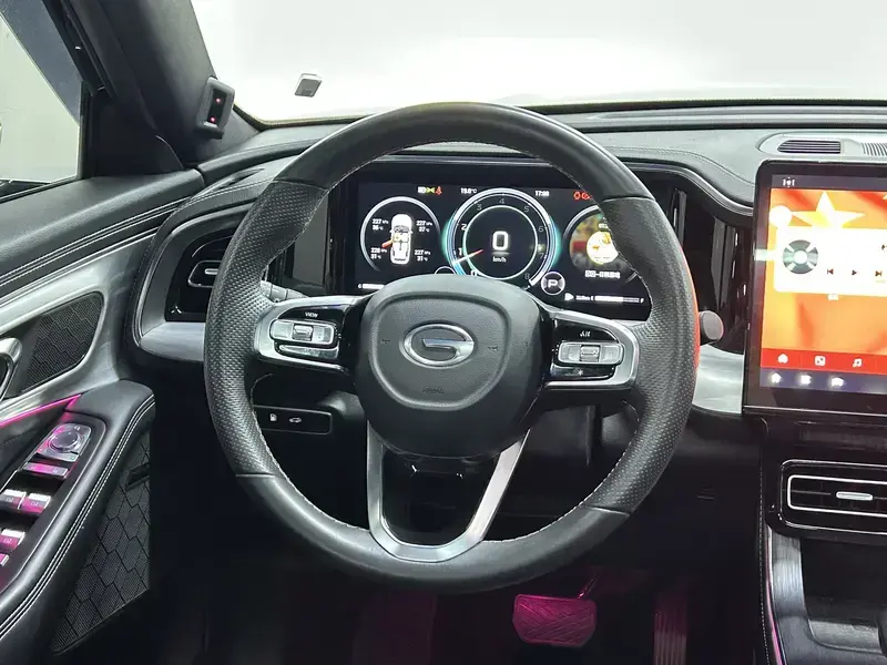 2022 GAC Trumpchi GS8 с пробегом 91 800 км