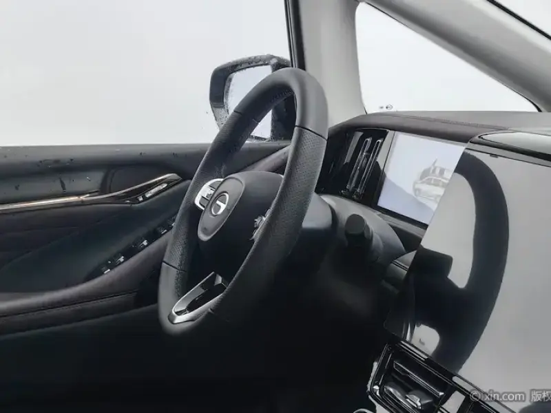 2024 GAC Trumpchi M8 с пробегом 15 000 км