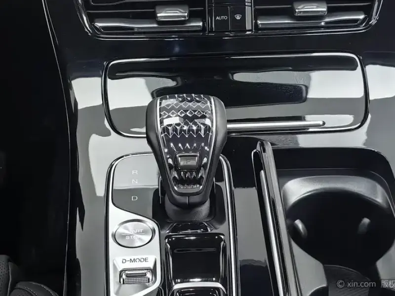 2024 GAC Trumpchi M8 с пробегом 15 000 км