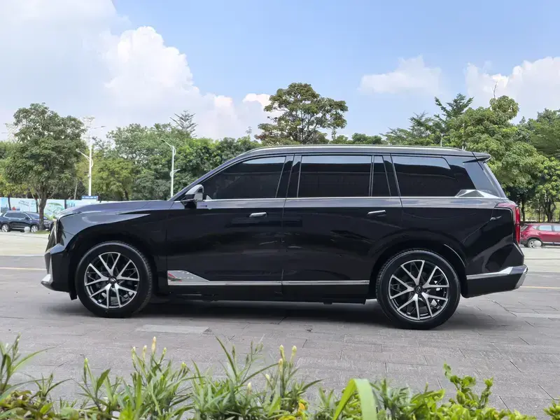 2022 GAC Trumpchi GS8 с пробегом 70 000 км