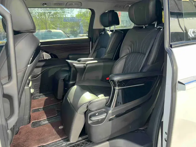 2024 GAC Trumpchi M8 с пробегом 58 000 км