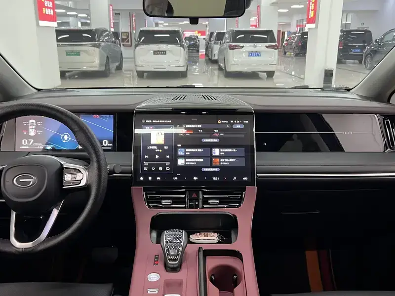 2024 GAC Trumpchi M8 с пробегом 16 000 км