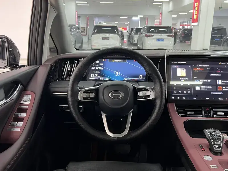 2024 GAC Trumpchi M8 с пробегом 16 000 км