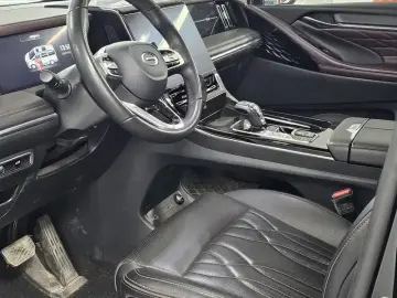 2023 GAC Trumpchi M8 с пробегом 90 000 км