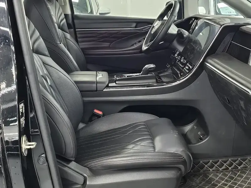2023 GAC Trumpchi M8 с пробегом 90 000 км