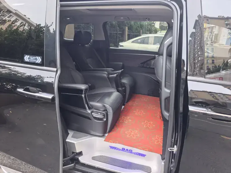 2024 GAC Trumpchi M8 с пробегом 25 000 км