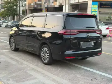 2021 GAC Trumpchi M6 с пробегом 75 000 км