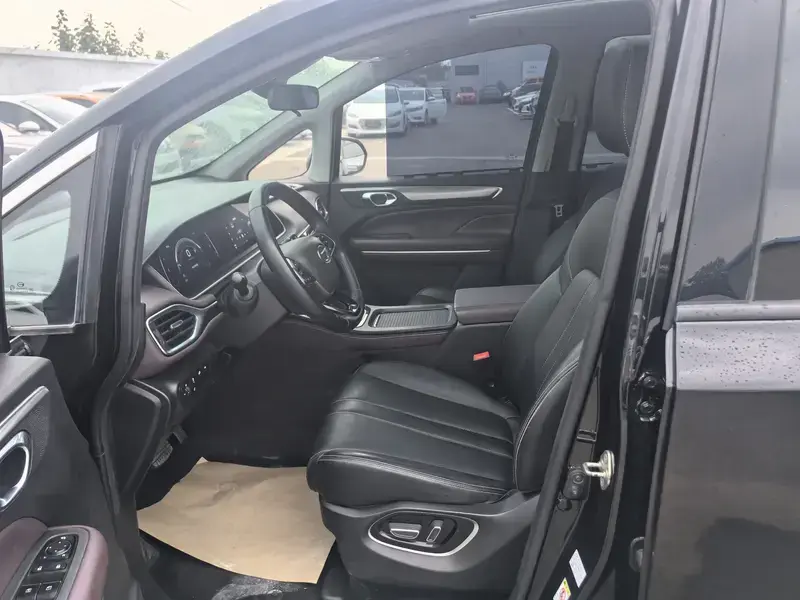 2021 GAC Trumpchi M6 с пробегом 61 000 км