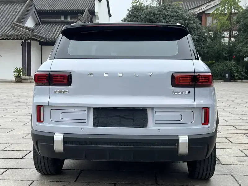 2022 Geely Icon с пробегом 23 000 км