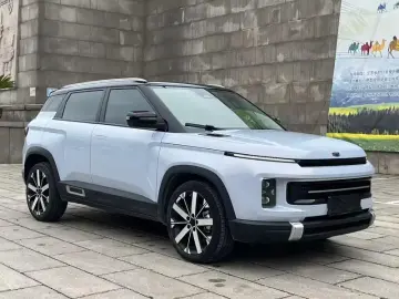 2023 Geely Icon с пробегом 24 000 км