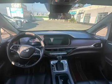2021 GAC Trumpchi M6 с пробегом 55 000 км