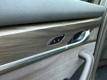 2026 Geely Monjaro с пробегом 14 000 км