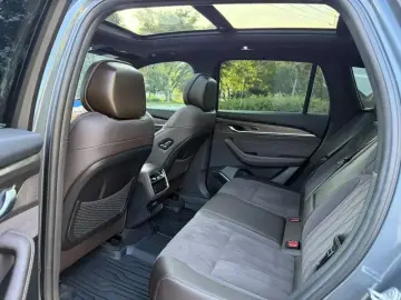 2026 Geely Monjaro с пробегом 14 000 км