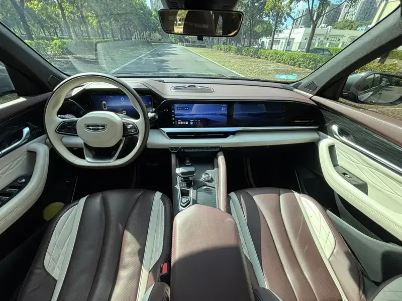 2021 Geely Monjaro с пробегом 37 000 км