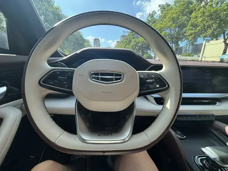 2021 Geely Monjaro с пробегом 37 000 км