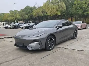 Geely Galaxy E8